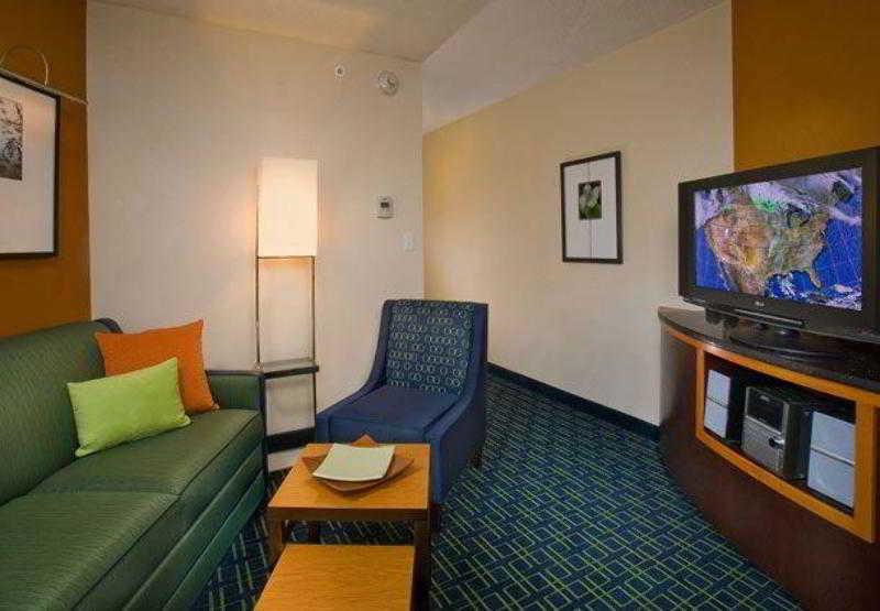 Fairfield Inn & Suites By Marriott Oklahoma City Nw Expressway/Warr Acres מראה חיצוני תמונה